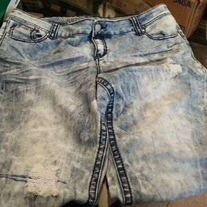 RePosh- Almost Famous Acid wash skinny jeans